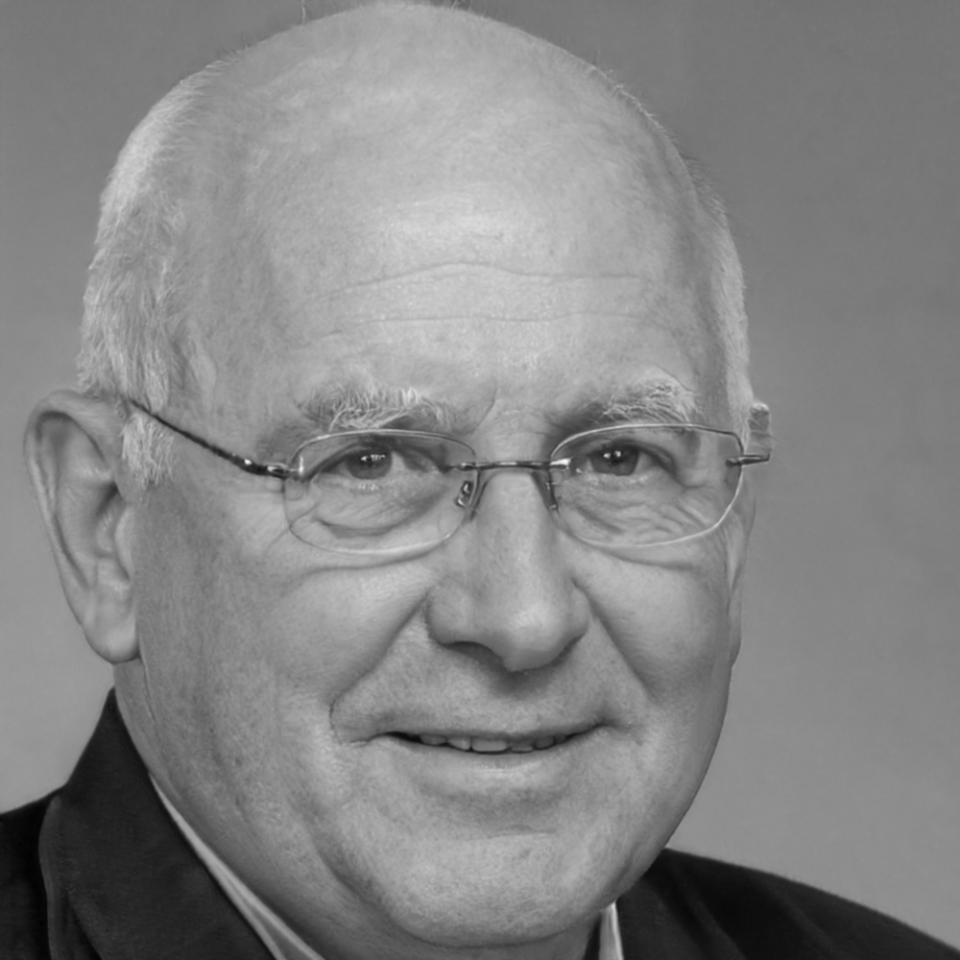 Henrik Bjarnasson investment theory advisor